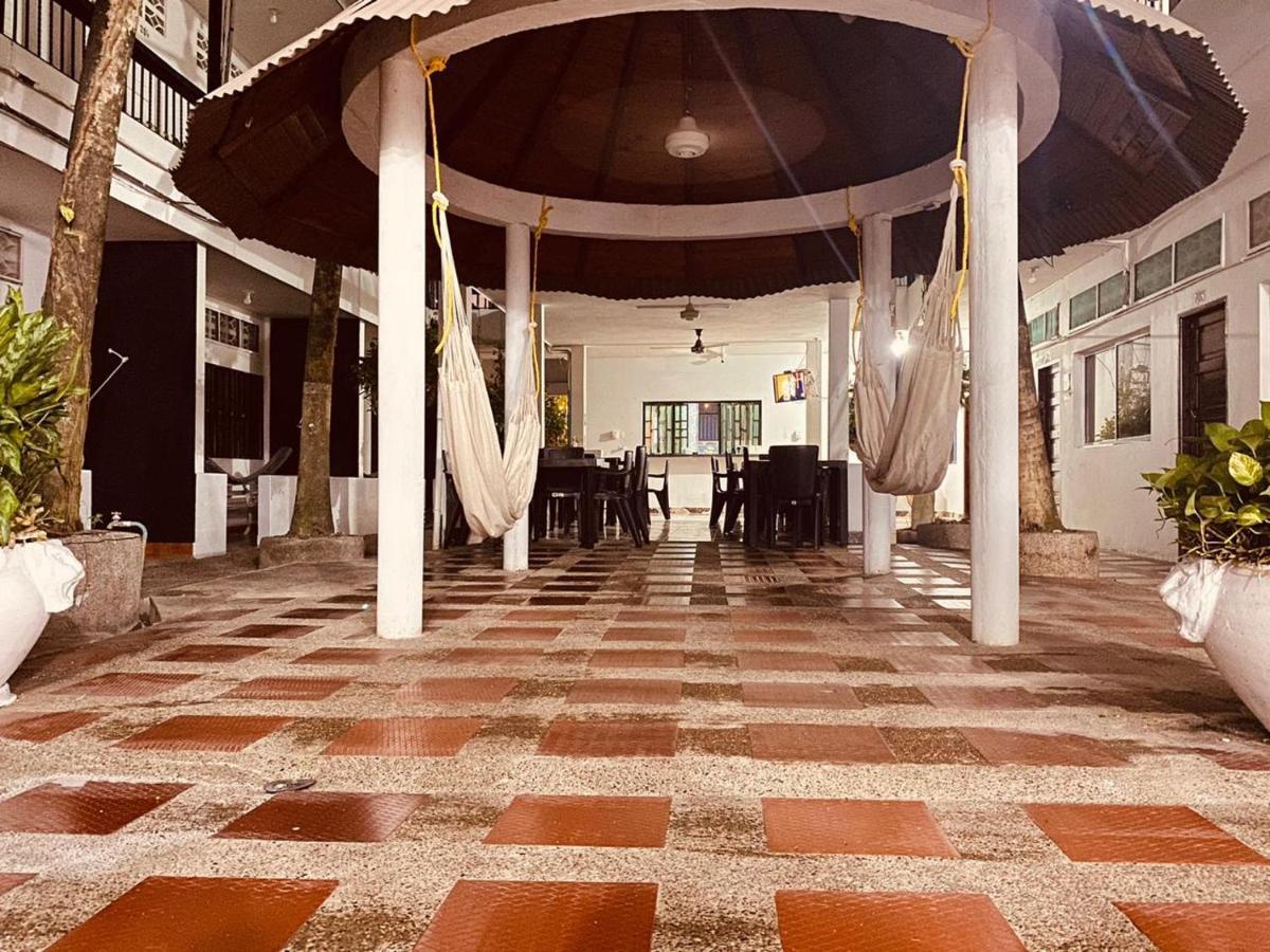 Hotel Zulan Tolu Exterior photo
