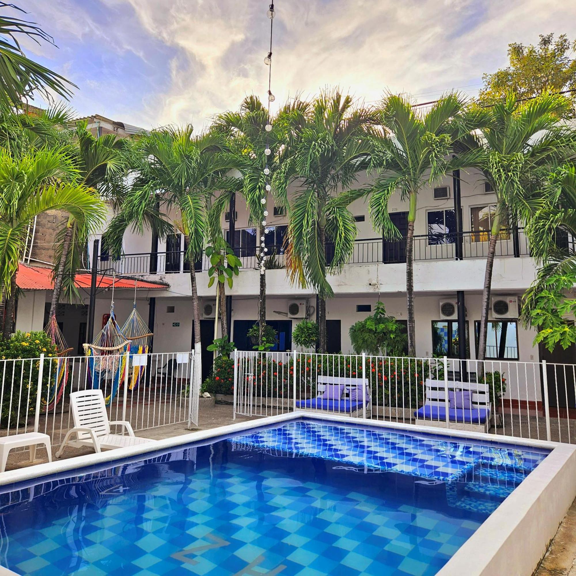 Hotel Zulan Tolu Exterior photo