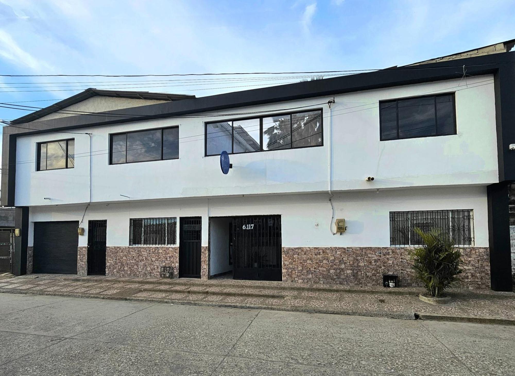 Hotel Zulan Tolu Exterior photo