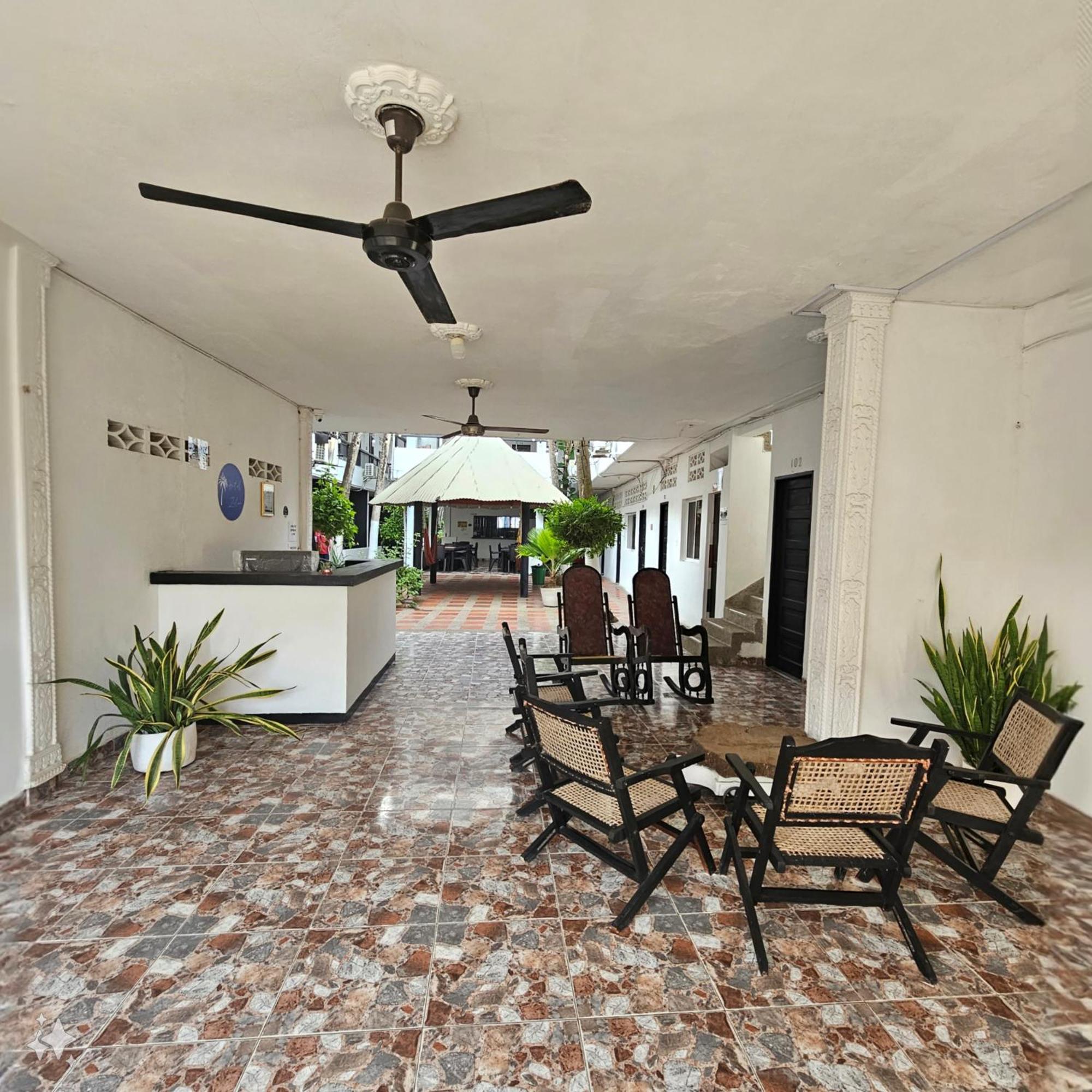Hotel Zulan Tolu Exterior photo