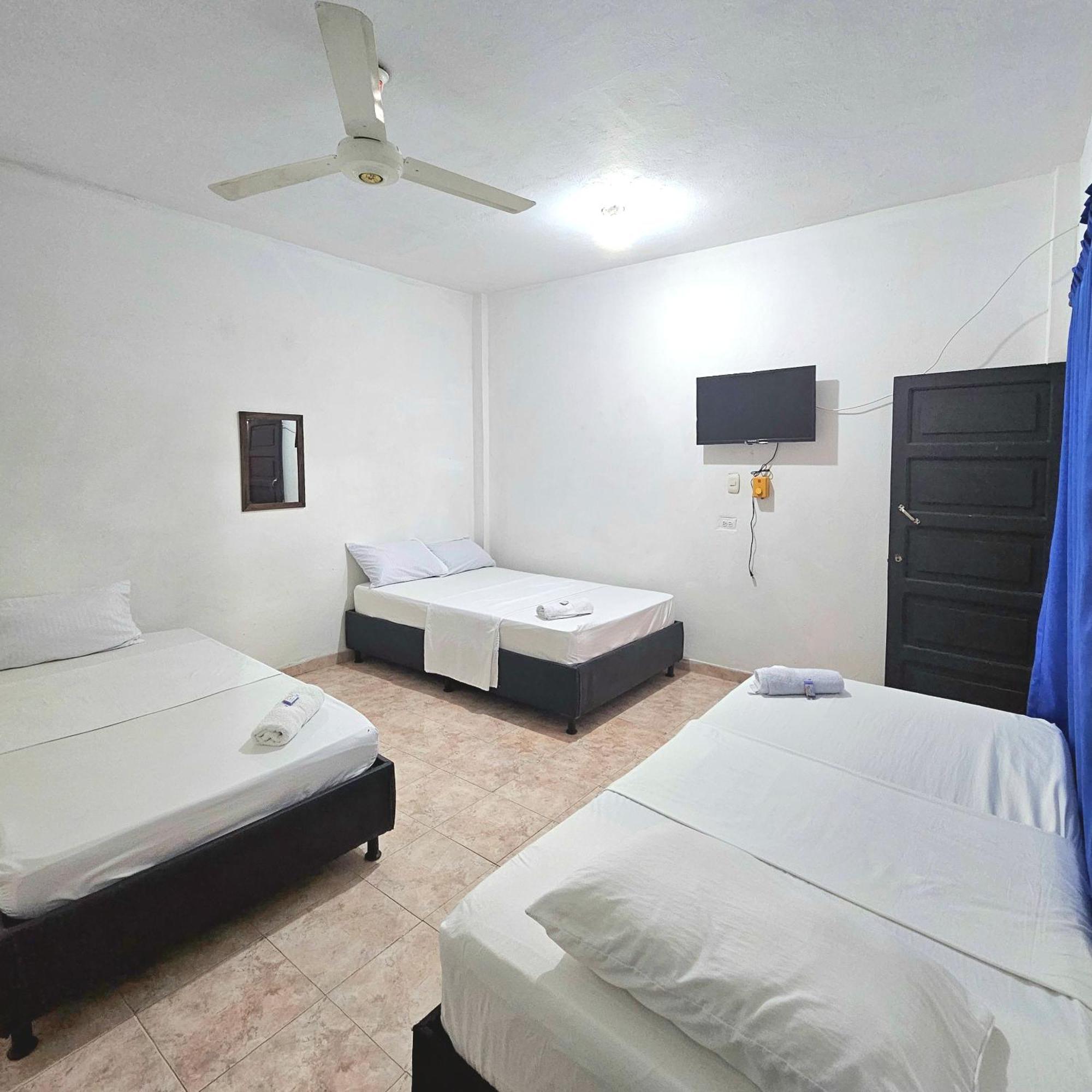 Hotel Zulan Tolu Exterior photo