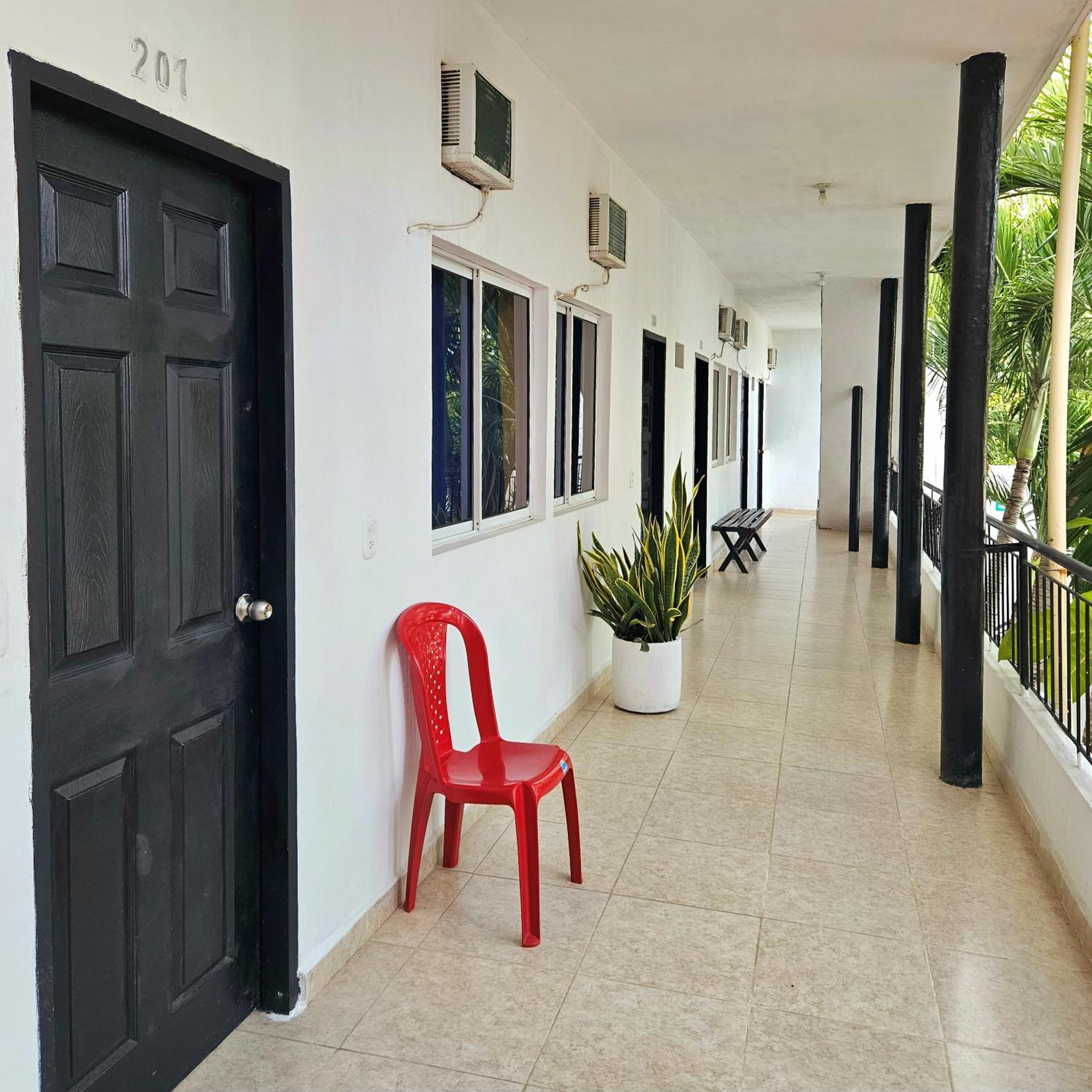 Hotel Zulan Tolu Exterior photo