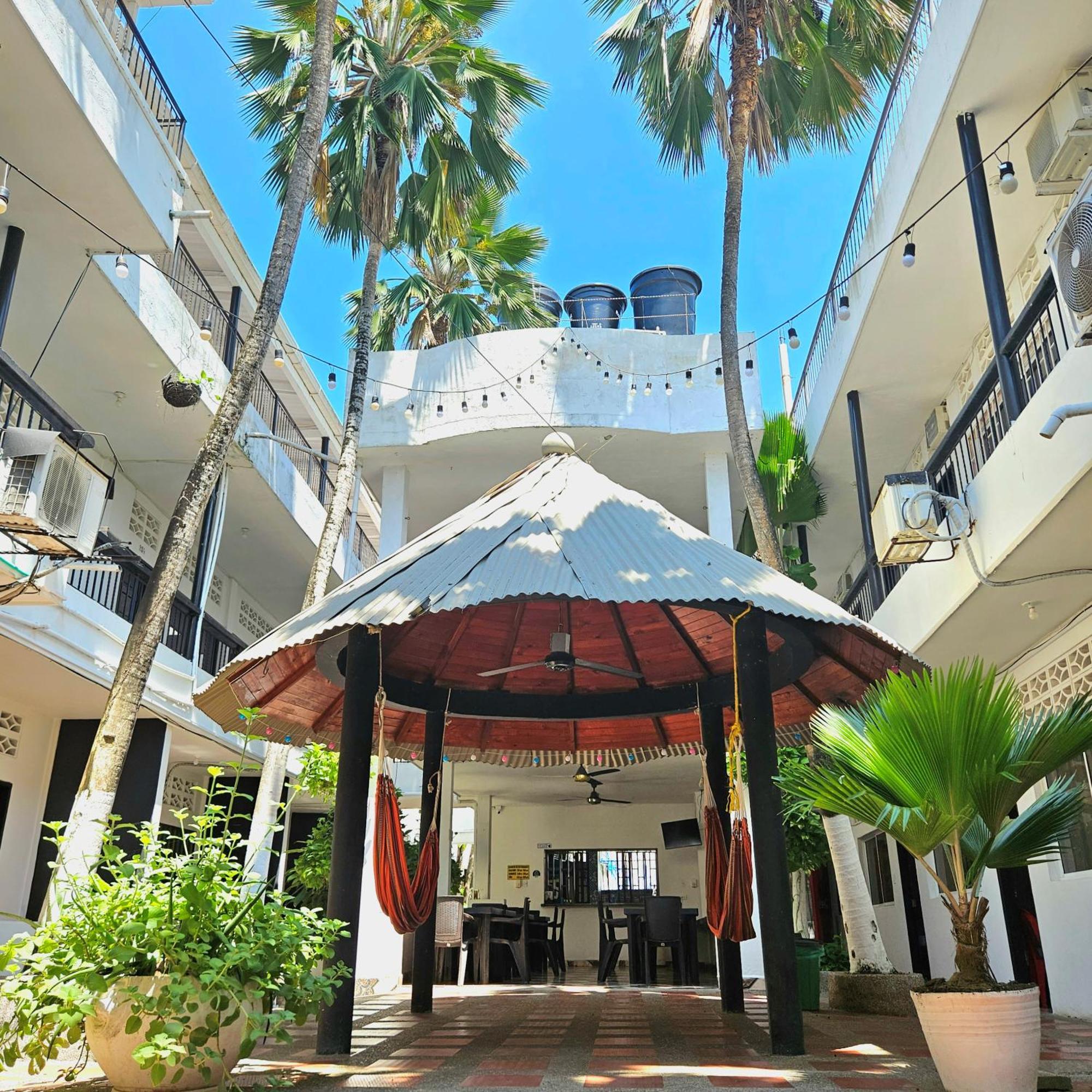 Hotel Zulan Tolu Exterior photo